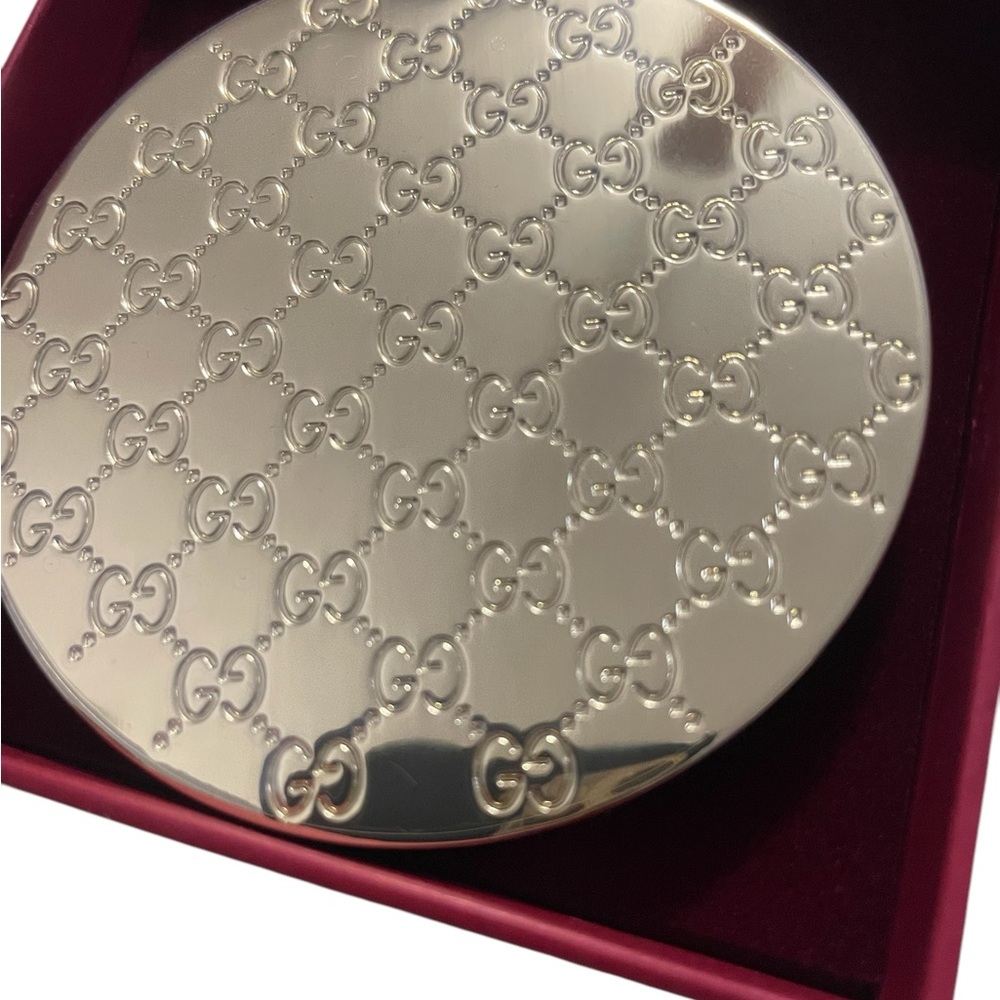 NEW in Box Gucci VIP Metal Gold Compact Mirror- One Side w/Magnification - Picture 5 of 10